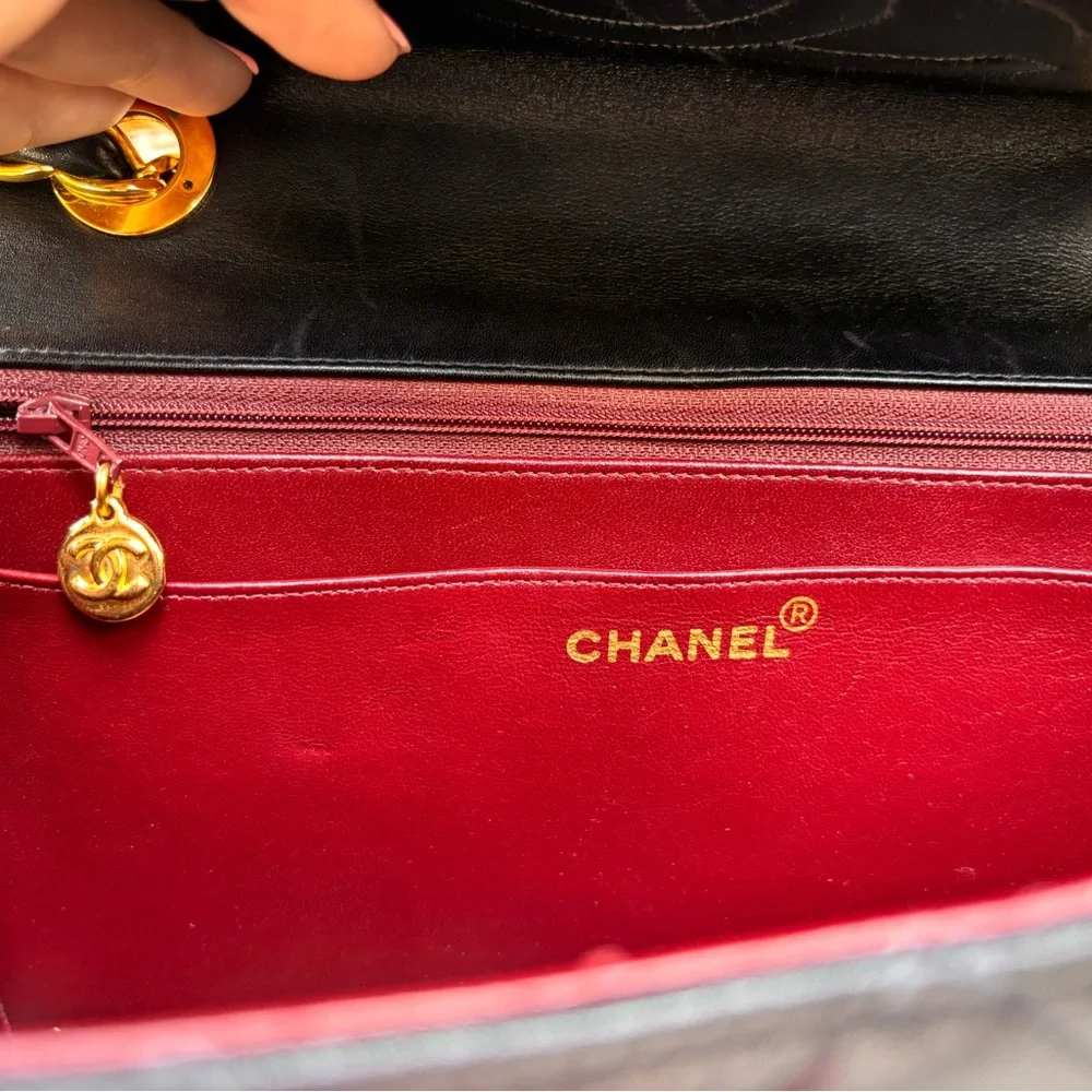 Authentic CHANEL JUMBO XL black lambskin single flap classic bag 24k gold - Picture 16 of 16